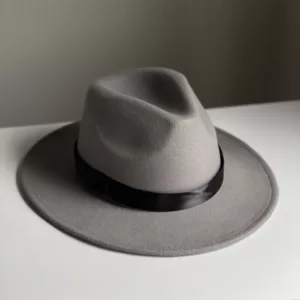 Капелюх сірий